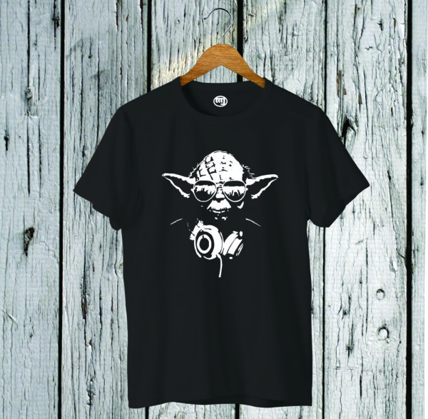 Remera Estampada Yoda